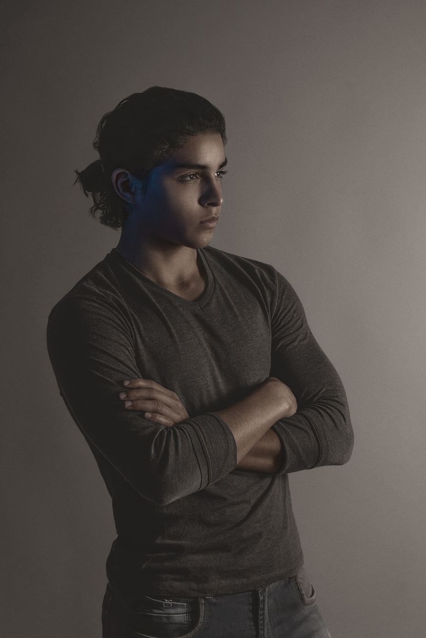 Portrait studio d'un homme